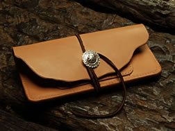 wallet-inside-cu
